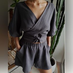 NWOT 2 piece set 100% Linen. SILVER Loose shorts & wrap crop top SM/MED